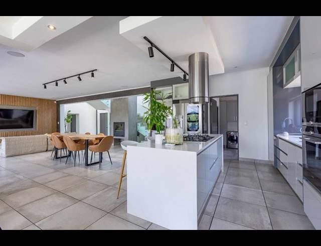 4 BEDROOM PROPERTY TO RENT IN COPPERLEAF ESTATE